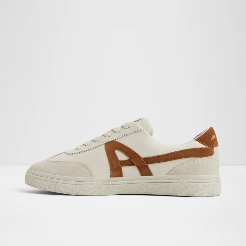 الدو حذاء رياضي برباط منخفض